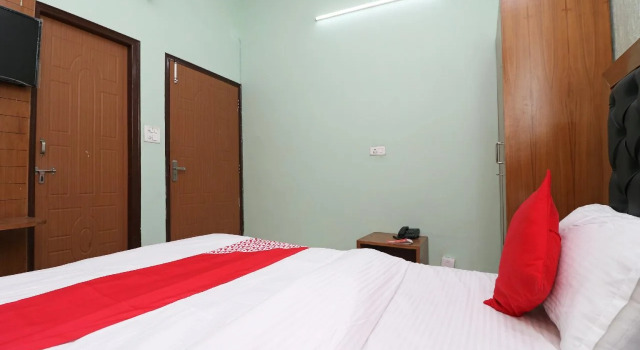 OYO 12062 Paras Guest House, Varaa Matkakoti Mājra Uttarakhand