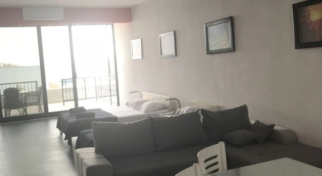Apartments Red Beach