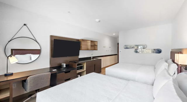 Четырёхместный номер Standard Hampton Inn Big Bear Lake