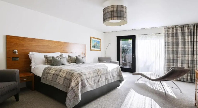 Номер Executive The Douglas Hotel