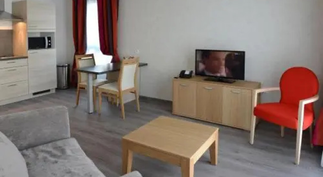Résidence Services Seniors DOMITYS - La Marquise, Rezerwuj Hotel  