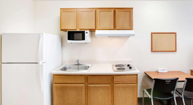 Четырёхместный номер Standard WoodSpring Suites Midland