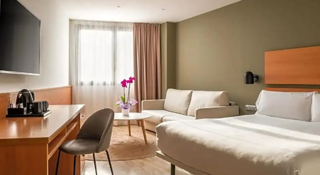 Одноместный номер Standard Hotel SB Express Tarragona