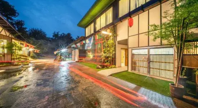 Shin Hotel 80th Stadium Korat, Varaa Hotelli Hotellit North-Eastern Thailand pysäköinnillä, Pysäköinti