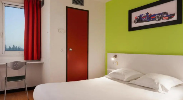 Двухместный номер Standard Enzo Hotels Chalons en Champagne
