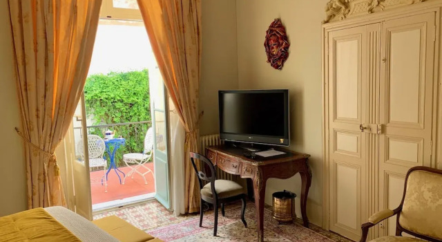 Номер Standard с балконом Villa Rosa Béziers
