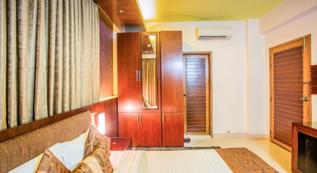 Двухместный номер Deluxe с балконом Hotel La Villa Western by Sea Pearl Beach Resort & Spa