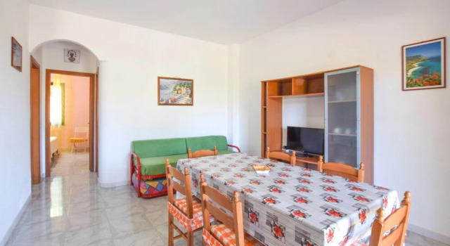 Nice Apartment in Ricdi With Wifi and 2 Bedrooms, Varaa Huoneisto Ricadi Calabria