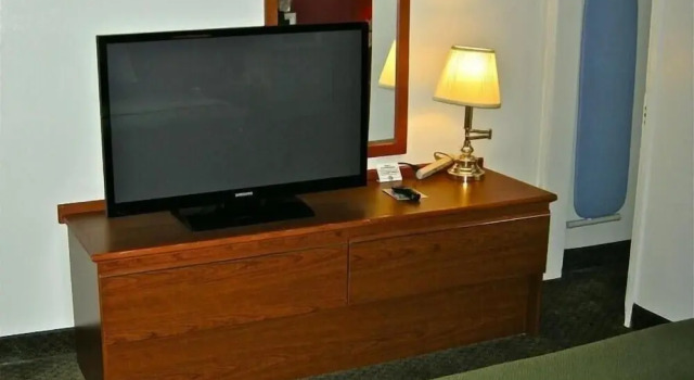 Travelodge By Wyndham The Dalles, Rezerwuj Motel Hotele w Columbia River Gorge z parkingiem, Parking
