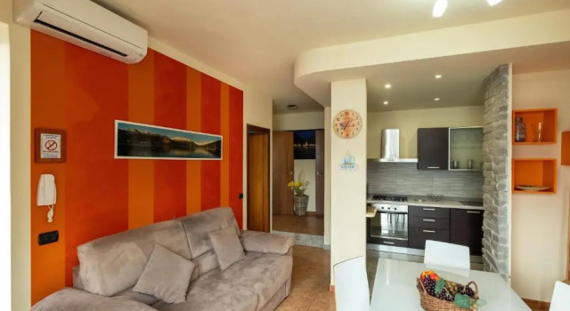 Casa Vacanze La Nautica, Забронировать Апартаменты/квартира Лавено Provincia di Varese