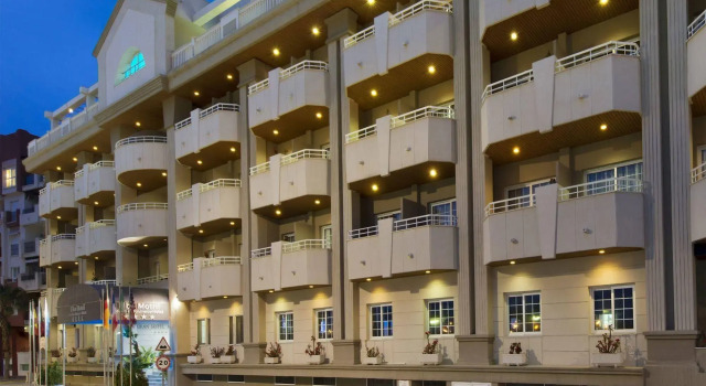 Elba Motril Beach & Business Hotel