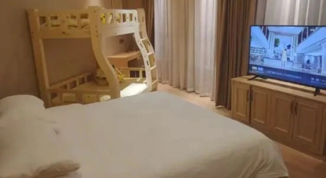 Superior Suite Vienna Hotel