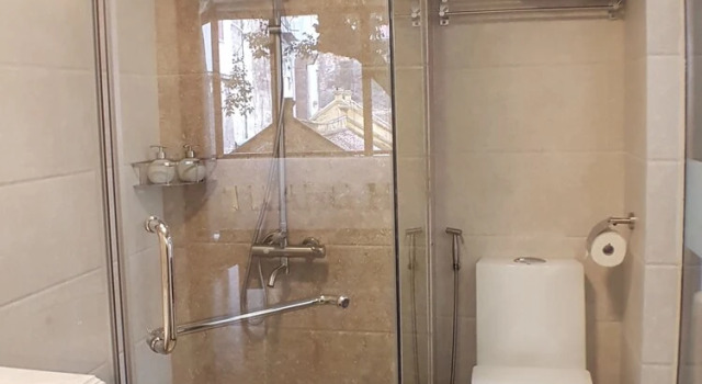 Трёхместный люкс с балконом Tung Trang Hotel