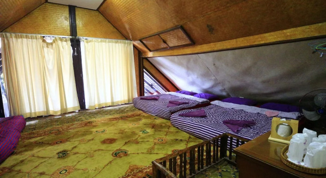 Шестиместный семейный номер Standard с балконом White Sand Beach Resort