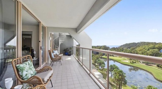 Penthouse 3804, Book Hotel Korora New South Wales