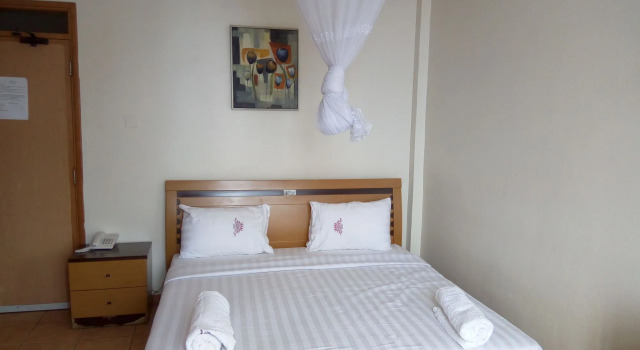 Aponye Hotel