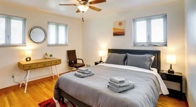 Коттедж 3 Mi to Downtown: Pittsburgh Home w/ Balcony!