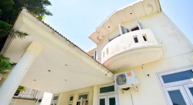 OYO 40005 Corner House