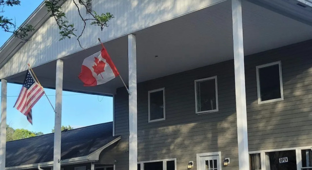 Capt.'s Inn & Suites