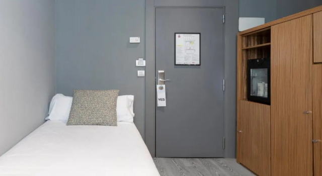 Одноместный номер Petit Palace Tres Cruces