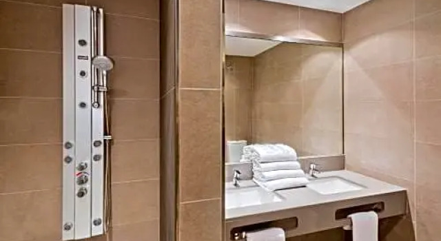 Номер Standard с балконом и с видом на море GHT SAgaró Mar Hotel