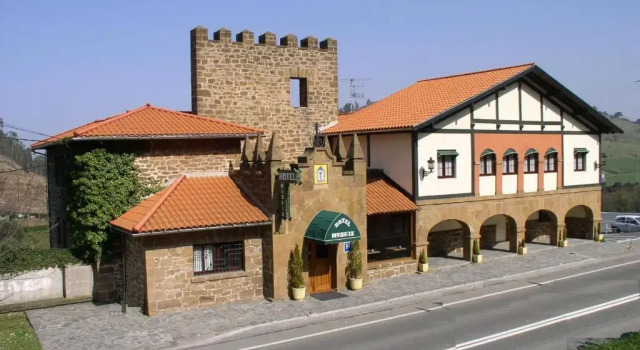 Hotel Muskiz, Rezerwuj Hotel Hotele w Baskonia z parkingiem, Parking