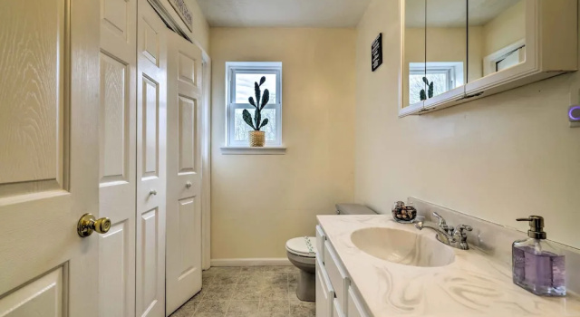 Коттедж с 5 комнатами с балконом Hot Tub, Game Room: Peaceful Poconos Home!