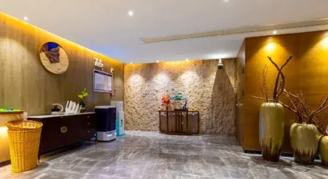 Bafang Park Lane Hotel (Zhanjiang Suixi Quanfeng Plaza Branch), Boek Hotel Hotels in Guangdong met parkeren, Parkeren