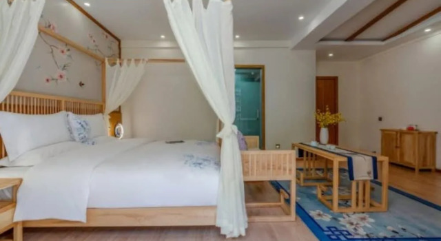 Floral Hotel · Rushuang Courtyard Lijiang