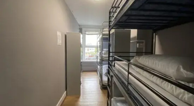 Кровать в общем номере (женский номер) Queen Elizabeth Hostel