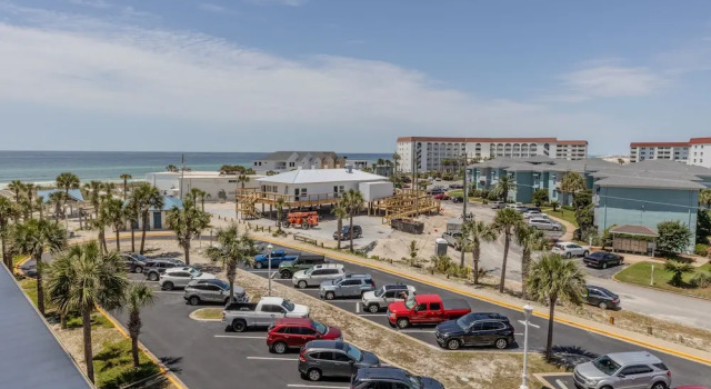 Номер Standard Seacrest 509 is a 2 BR Gulfside on Okaloosa Island by RedAwning