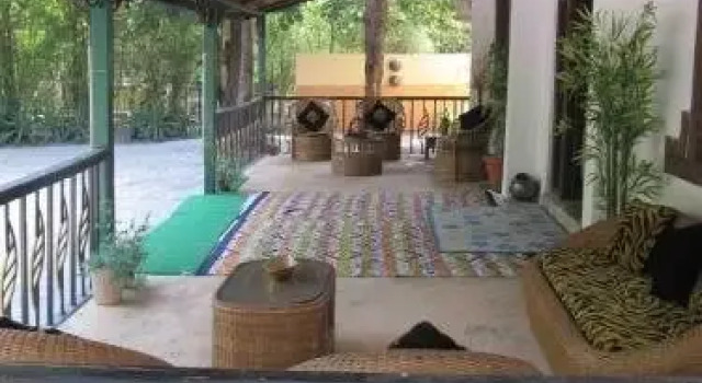 Sethi Bagh Saltanat, Забронировать Отель Аваргхани штат Мадхья-Прадеш