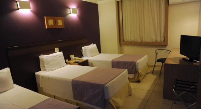 Трёхместный номер Superior Comfort Hotel Araraquara