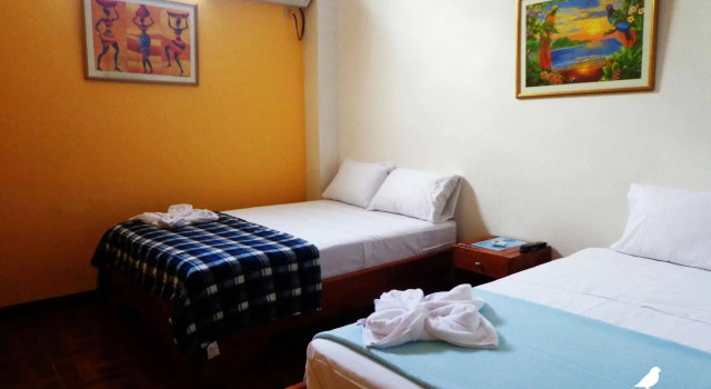 El Pinzón, Boek Hotel Puerto Ayora 