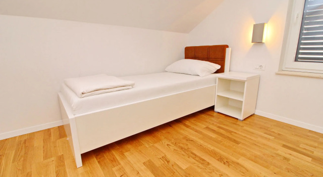 Apartments Kula