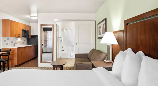 Люкс Ledgestone Suites Hotel Vernal