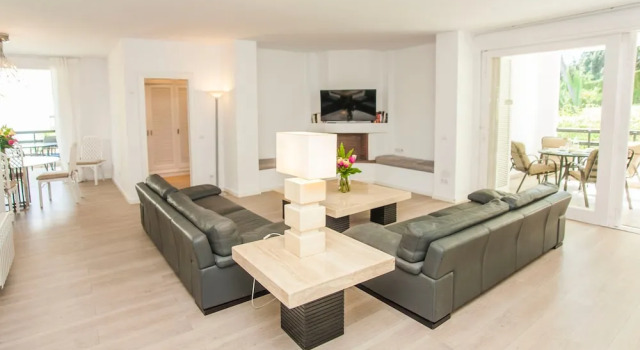 Monteros Beach Flat