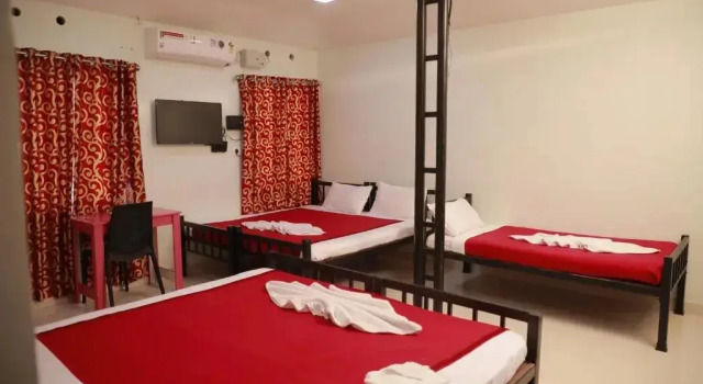 Pavithram Residency, Забронировать Отель Отели Коллам с парковкой, Парковка