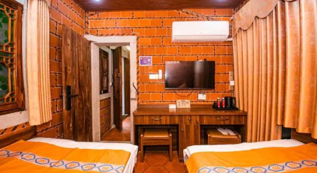 Люкс Deluxe Kaiyuan Ancient Homestay