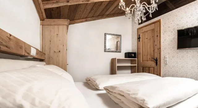 Uralp Royal by A-Appartments