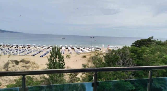 Albena Suite 2, Забронировать Отель Отели Солнечного берега с бассейном, рядом с Клуб GRAND, Бассейн