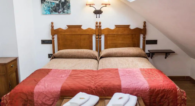 La Casa del Maestro de Música, Book Hotel Baeza Jaen