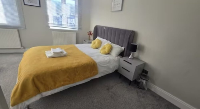 Коттедж Luxury 3BR W Garden Parking Near Spurs Stadium