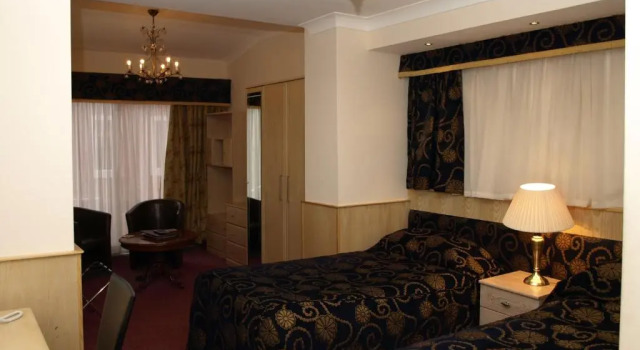 Двухместный клубный номер Standard Clifton Park Hotel