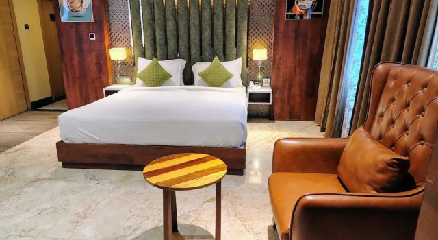 Люкс Luxury Luxus Inn Hotel