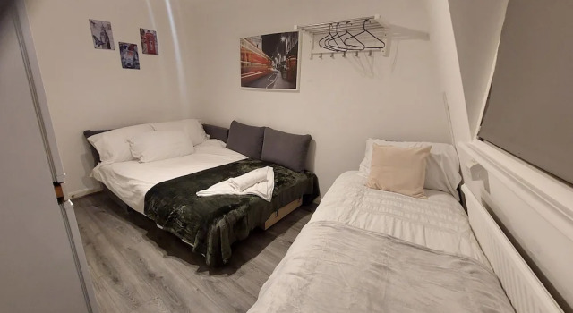 Апартаменты 2-bed Apartment Sleeps 7 With Wi-fi