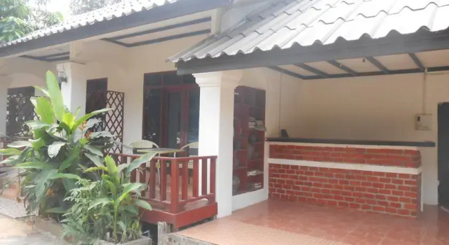 Dok Champa Guesthouse, Rezerwuj Pensjonat Champasak Champasak