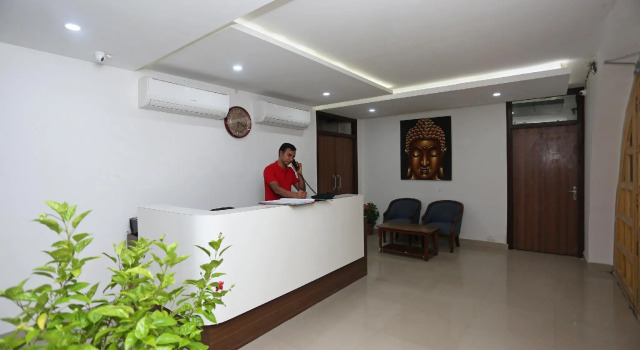OYO Flagship 18533 Tulip Inn