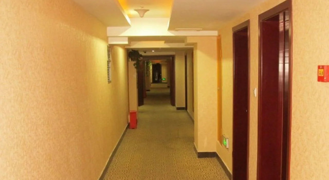Chengdu Huijun Hotel, Varaa Hotelli Hotellit Sichuan pysäköinnillä, Pysäköinti