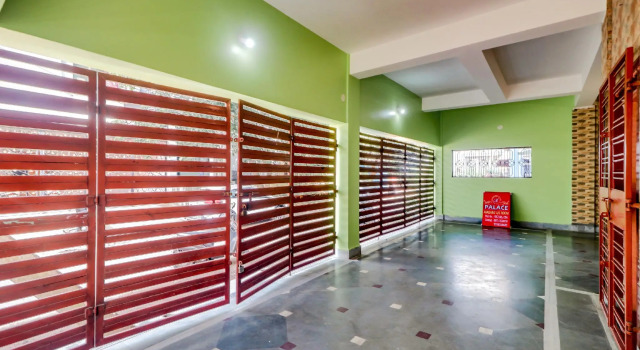 OYO 67035 M Palace, Rezervasyon Otel Cuttack Orissa